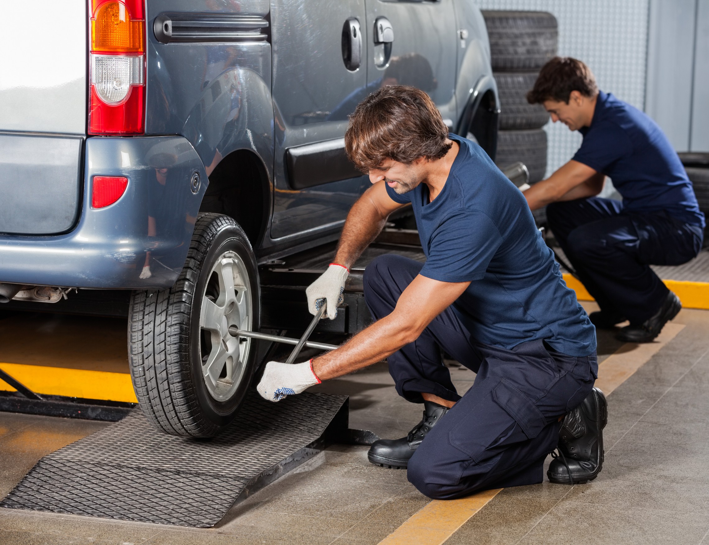 Brakes keep squealing, what’s wrong? Car Repair Blog Brakes keep squealing, what’s wrong? Car Repair Blog
